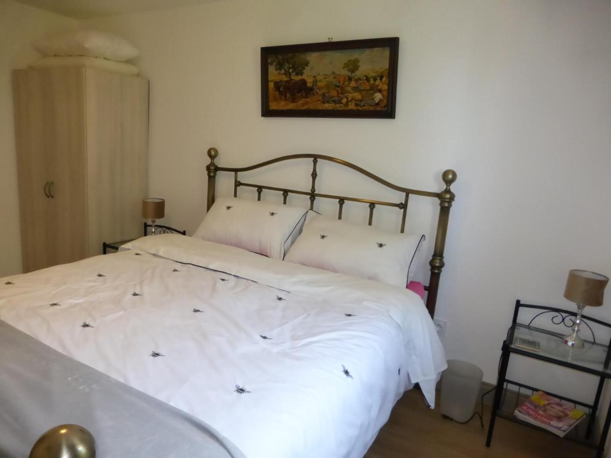 Chez Kate Bed & Breakfast Charroux  Ngoại thất bức ảnh